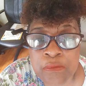 Meet your Posher, Evelyn